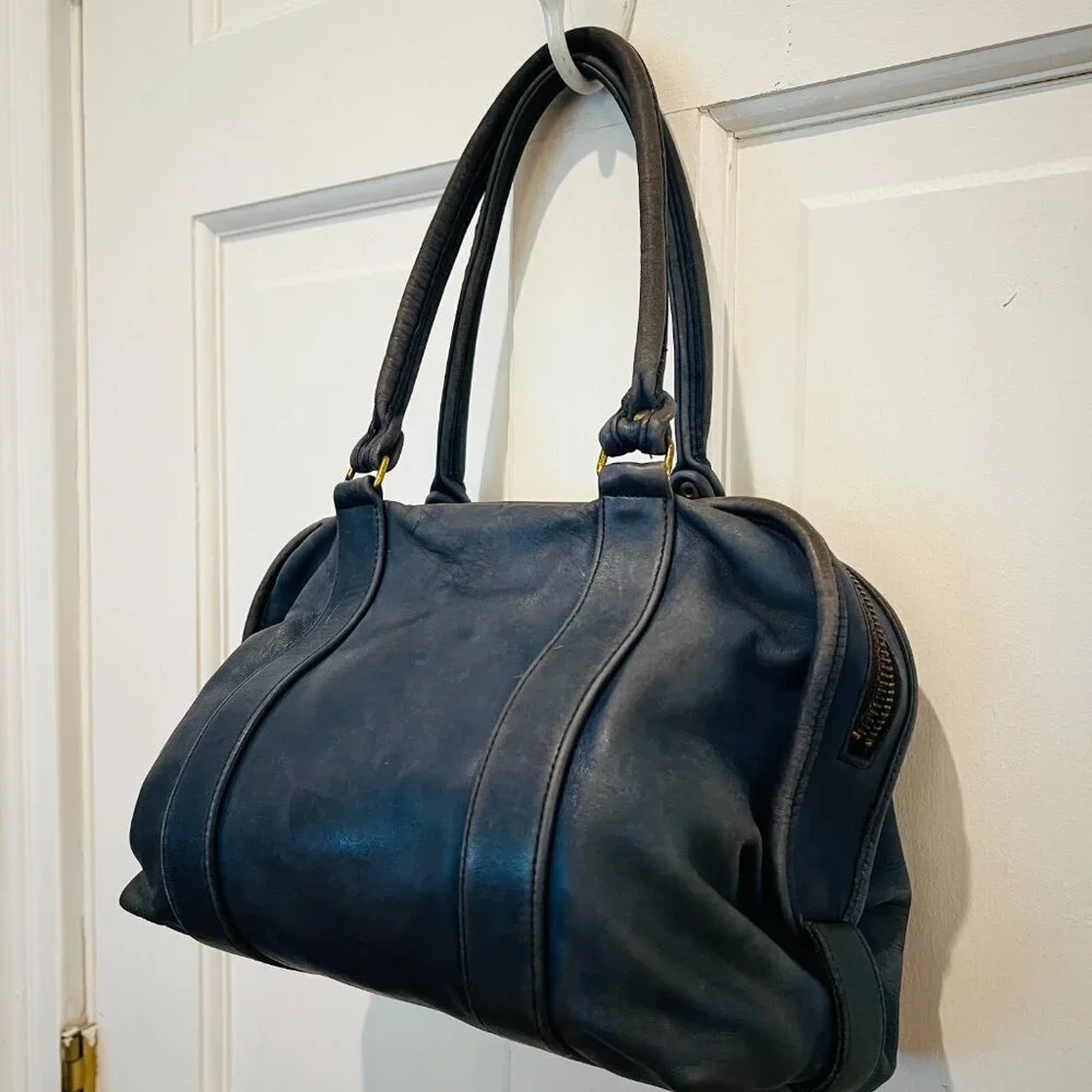 Vintage Coach 80’s Made in the USA Soft Navy Leather Satchel Doctor Bag - Picture 4 of 16